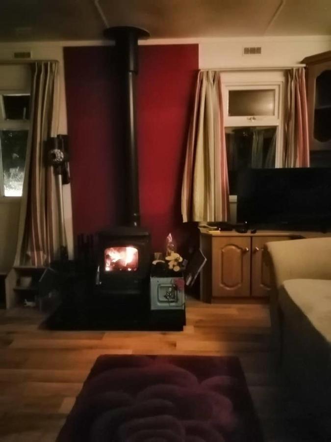 Midden Manor Country Stay On A Working Dairy Farm Ballymena Exteriör bild