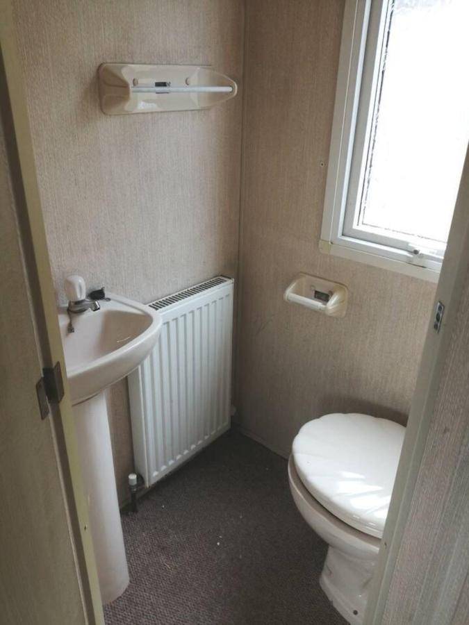 Midden Manor Country Stay On A Working Dairy Farm Ballymena Exteriör bild